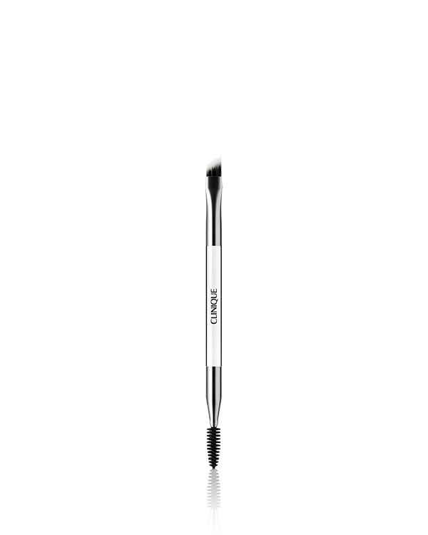 BROW BRUSH, 毛流れを整えるスクリュータイプと、フィットしやすい絶妙なコシと角度のパウダー用のデュアル エンド タイプのブロウ ブラシ。